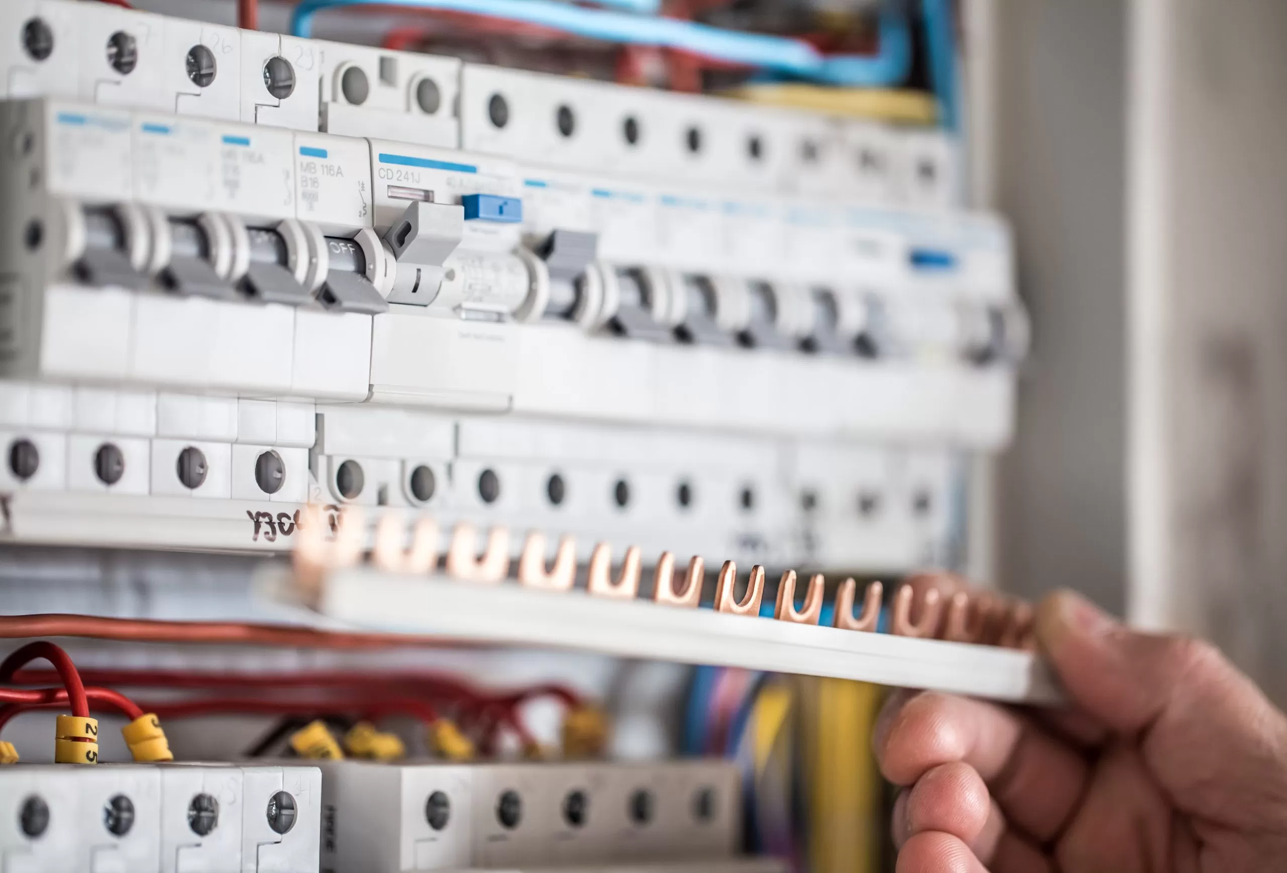 Why Is My Circuit Breaker Tripping? 2025 Guide